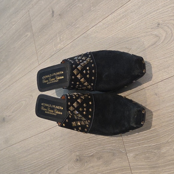 Donald Pliner Western Couture Collection Clogs - Picture 2 of 4